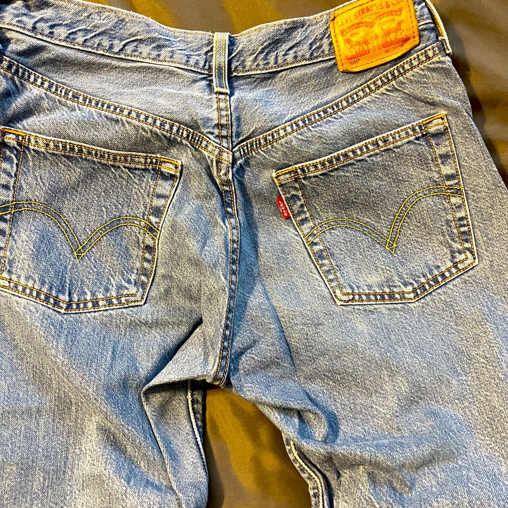Womens Levi’s 501 jeans